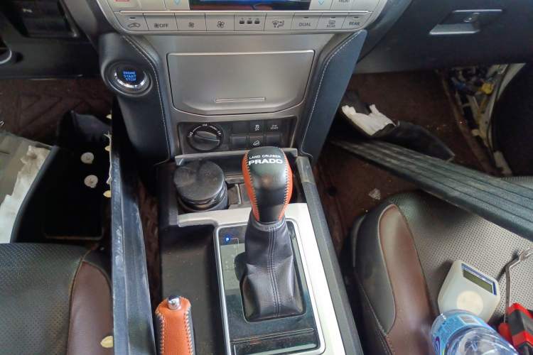 Used Toyota Prado 2019 3.5L Automatic TX-L Deluxe Edition with Rear-Mounted Spare Tire Gear Lever