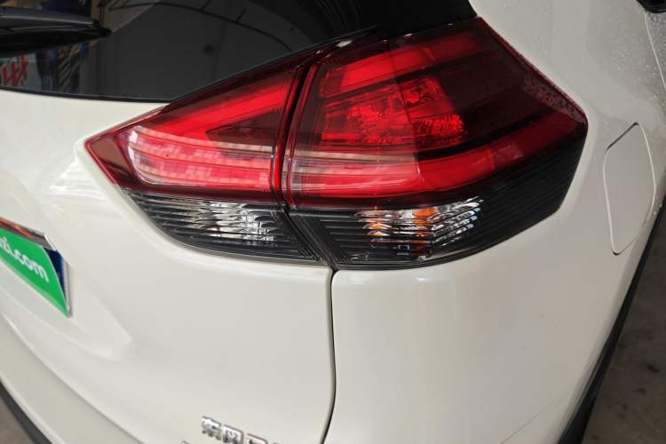 Used Nissan X-Trail 2019 2.0L CVT Smart Connect Comfort Edition 2WD Right Rear Taillight