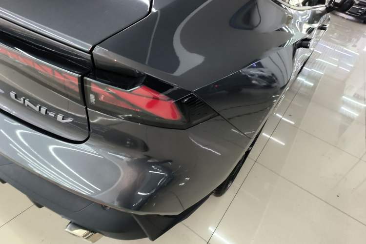 Used CHANGAN UNI-V 2023 1.5T Prestige Model
