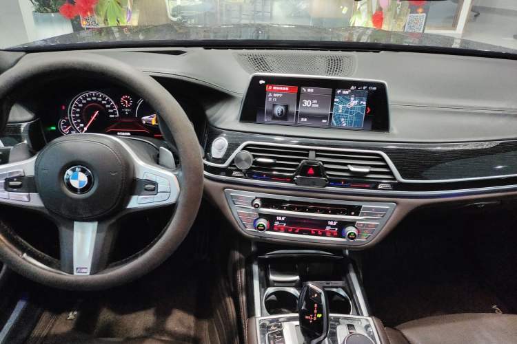 Used BMW 7 Series 2018 740Li M Sport Package Leading Model
