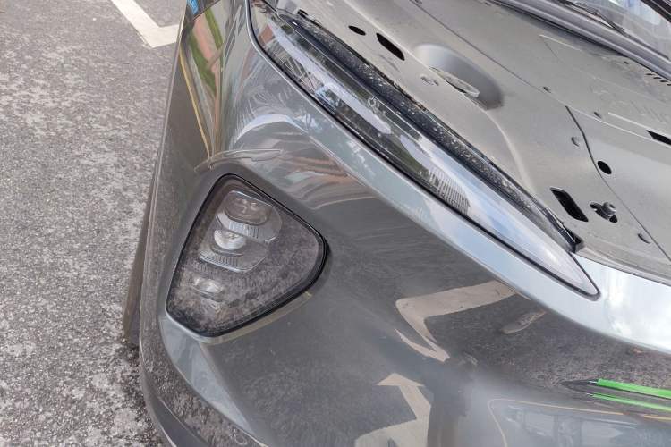 Used Nio ES8 2023 75 kWh Executive Edition Right Front Headlight