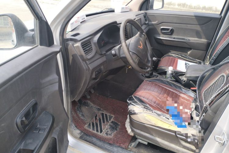 Used Wuling Hongguang V 2021 1.5L Jingqu Edition Enclosed-Window Vehicle LAR