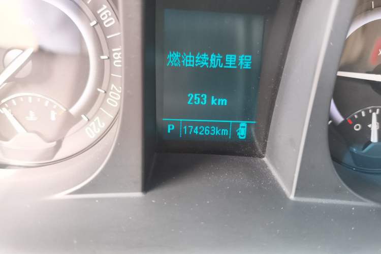 Used Buick GL8 2017 25S Comfort Version China V Standard Odometer Close Up