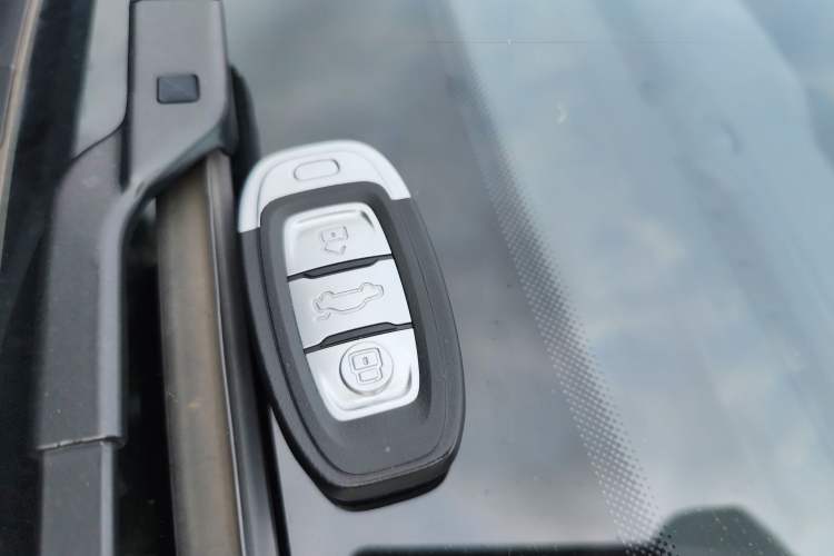 Used Hongqi E-QM5 2024 500km Range Edition Interior 1