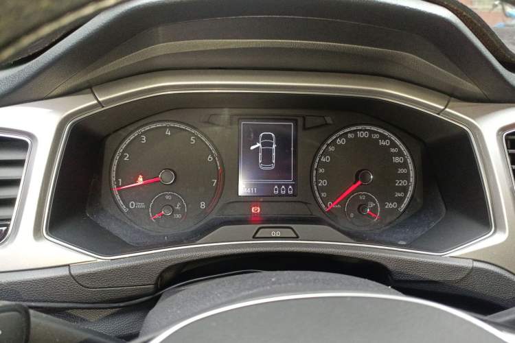 Used Volkswagen T-ROC 2021 280TSI DSG Two-Wheel Drive Elite Connect Edition