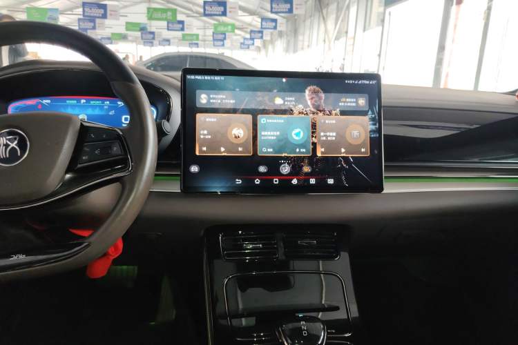 Used BYD Han 2023 EV Champion Edition 605KM Front-Drive Premium Model Audio And AC Panel