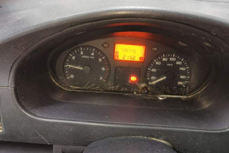 Used Wuling Rongguang 2011 1.2L Base Version
