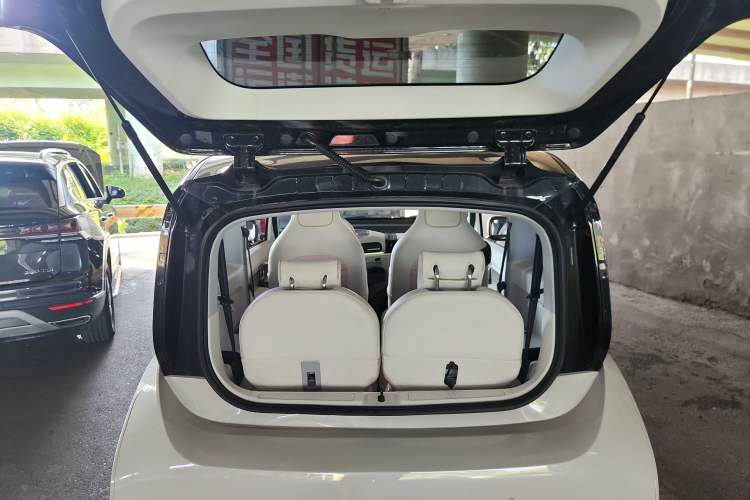 Used Baojun KiWi EV 2021 Artist Model Lithium Iron Phosphate