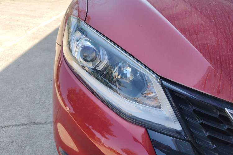 Used Nissan Tiida 2019 1.6L CVT Smart Enjoyment Version China VI Standard
