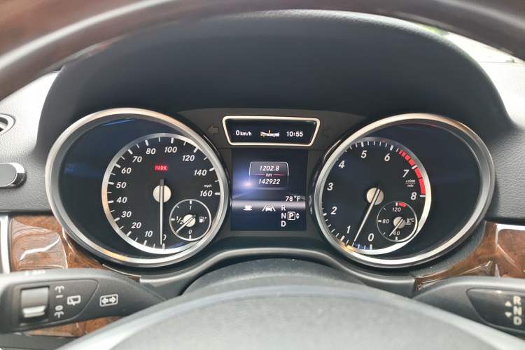 Used Mercedes-Benz M-Class  Instrument Cluster