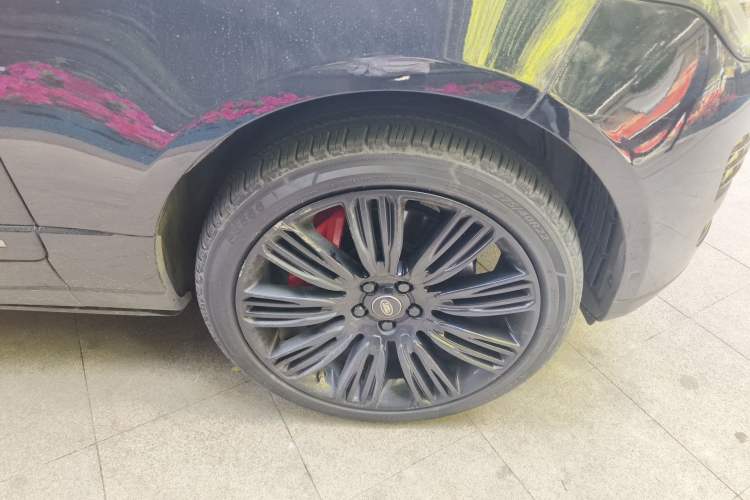 Used Land Rover Range 2020 3.0 L6 Long-Wheelbase Legacy Right Front Wheel Hub