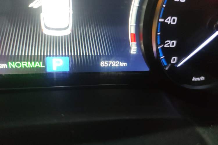 Used GAC Trumpchi GS8 2017 320T Two-Wheel Drive Luxury Smart Connectivity Version (7 Seats)