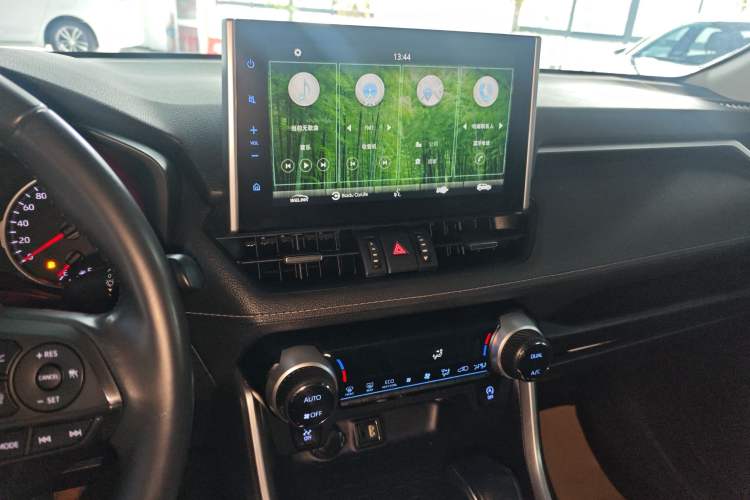 Used Toyota Wildlander 2022 2.0L CVT Two-Wheel Drive Luxury PLUS Edition
