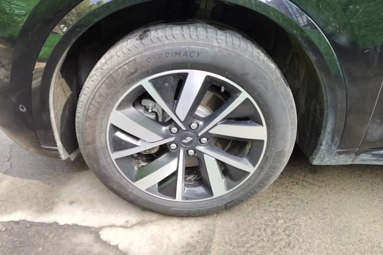 Used Li Auto L8 2023 Pro Model
