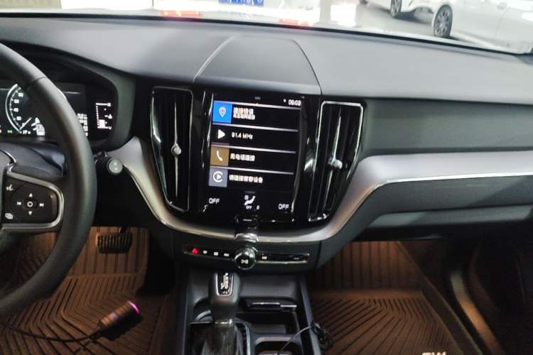 Used Volvo XC60 2021 T5 4x4 Smart Luxury Edition
