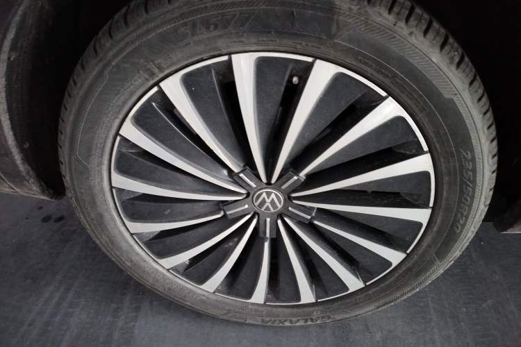 Used Volkswagen Viloran 2022 380TSI Prestige Edition
