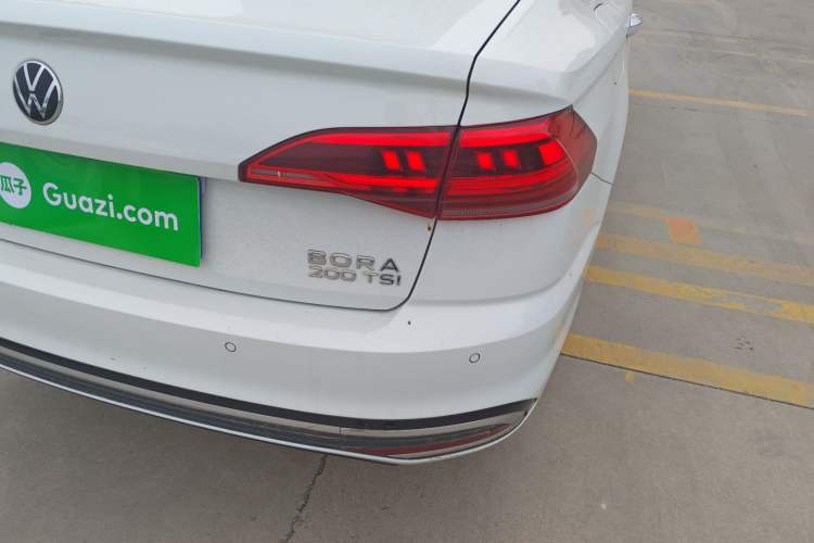 Used Volkswagen Bora 2023 200TSI DSG YueXing PRO Edition Right Rear Taillight