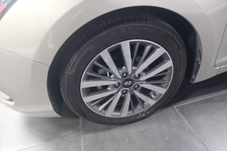 Used Hyundai Mistra 2019 1.8L Automatic Smart GLS Commemorative Model China VI Standard Left Front Wheel Hub