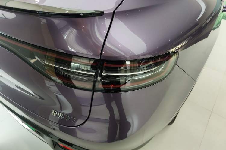 Used Hima Luxeed R7 2024 All-Electric 667 km Max
