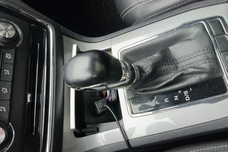 Used Roewe RX5 2016 20T Two-Wheel Drive Automatic Flagship Edition
