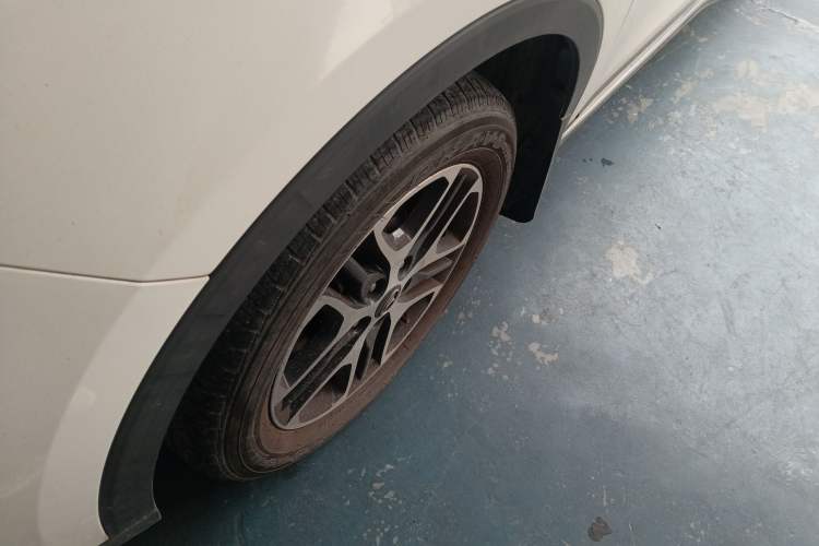 Used Soueast DX3 2018 1.5T CVT Luxury Model Exterior 4