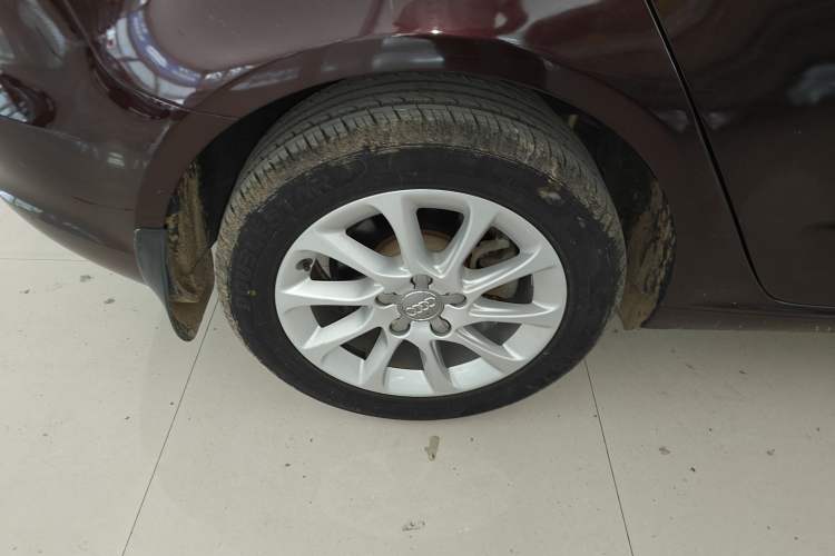 Used Audi A3 2016 Sportback 35 TFSI Ambition Edition Right Rear Wheel Hub