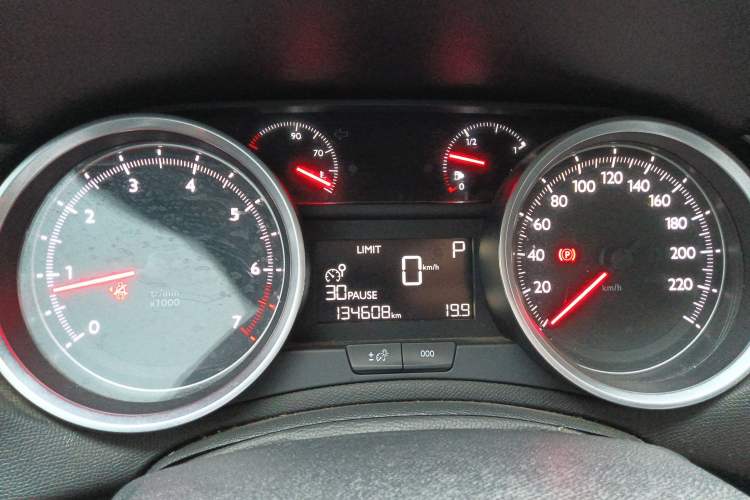 Used Peugeot 408 2015 1.2T Automatic Luxury Edition Instrument Cluster