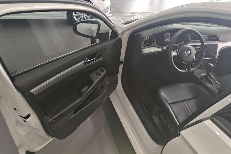 Used Volkswagen Lamando 2021 230TSI DSG Fashion Edition
