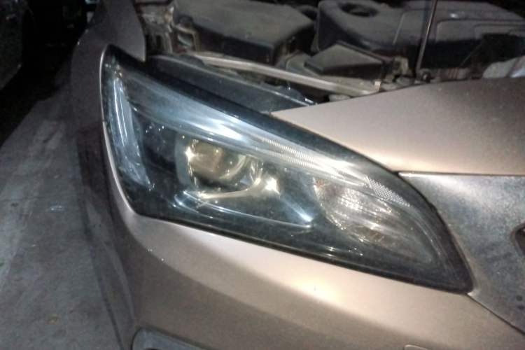 Used Buick Verano 2018 Sedan 15S Automatic Leading Model Right Front Headlight