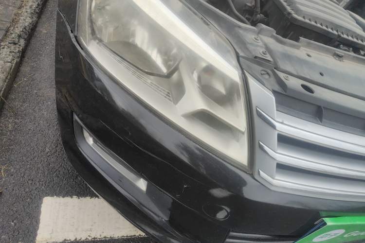 Used Volkswagen Santana 2013 1.6L Automatic Comfort Edition Right Front Headlight