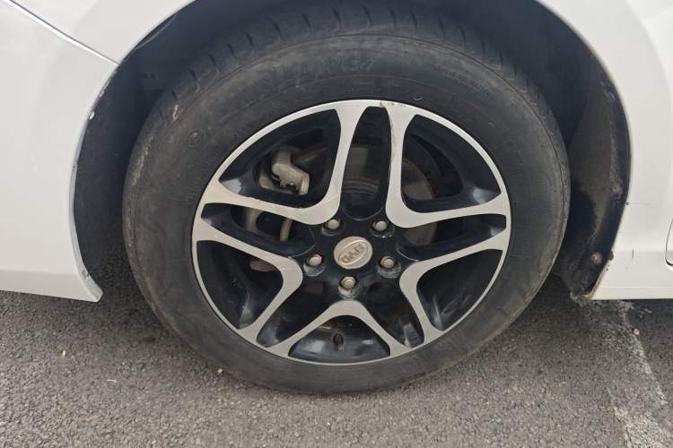 Used BYD G5 2014 1.5TID Automatic Prestige Model