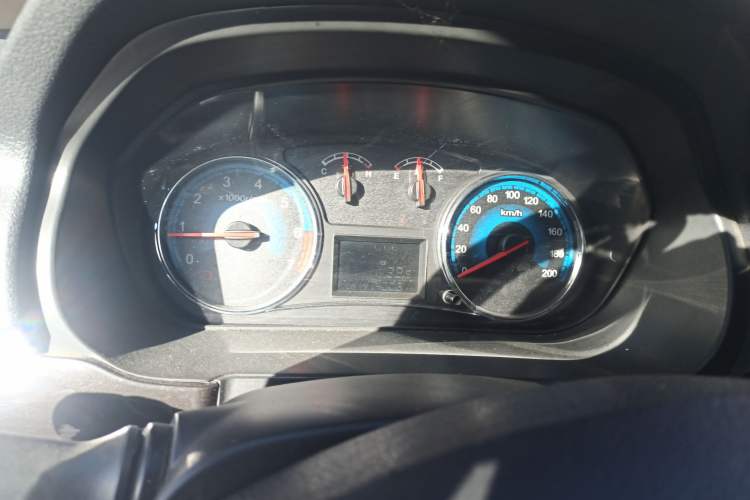 Used Dongfeng Fengon 370 2016 1.5L Manual Luxury Version SFG15-05 7 Seats