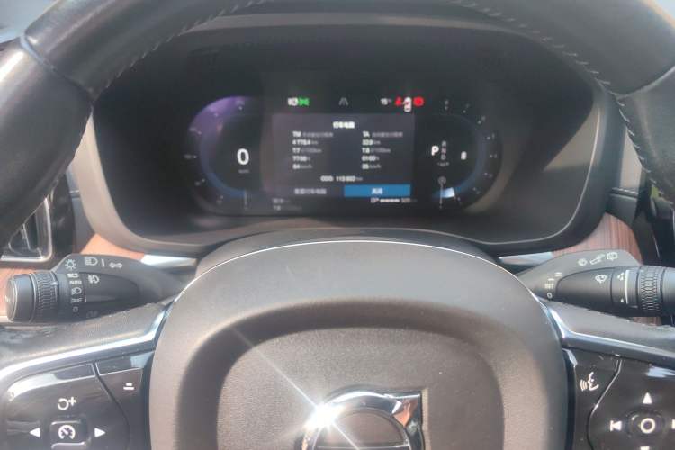 Used Volvo XC60 2022 B5 4x4 Smart Luxury Edition