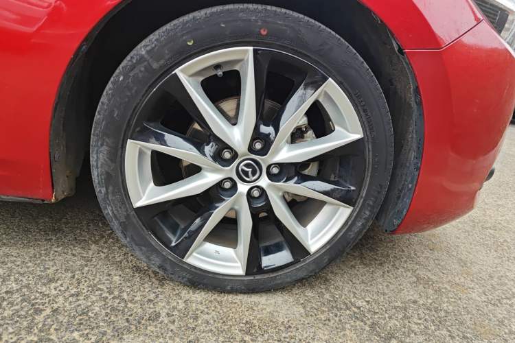 Used Mazda 3 Axela 2017 Sedan 2.0L Automatic Flagship Model China V Standard Right Front Wheel Hub