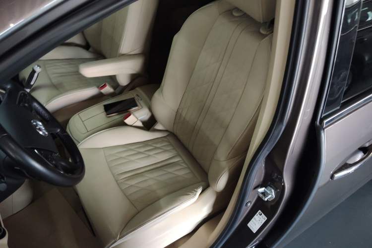 Used Buick GL8 2023 Land Executive Class 652T Luxury Model