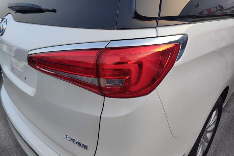 Used Buick GL8 2017 ES 28T Premium Version China V Standard Exterior 6