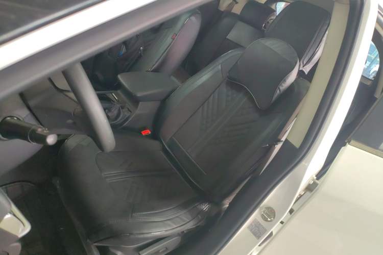 Used Soueast DX5 2019 1.5L Manual Luxury Version