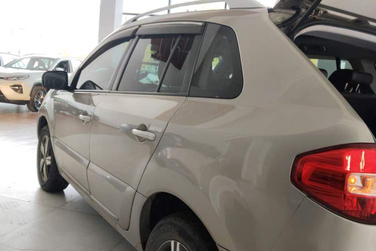 Used Renault Koleos 2014 2.0L Two-Wheel Drive Comfort Edition
