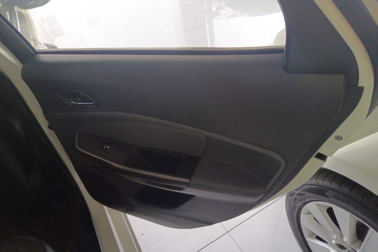 Used Ford Escort 2015 1.5L Automatic Fashion Model