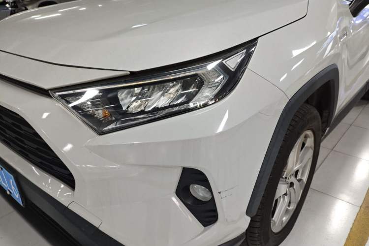 Used Toyota RAV4 2020 Dual-Engine 2.5L E-CVT Two-Wheel Drive Elite Edition