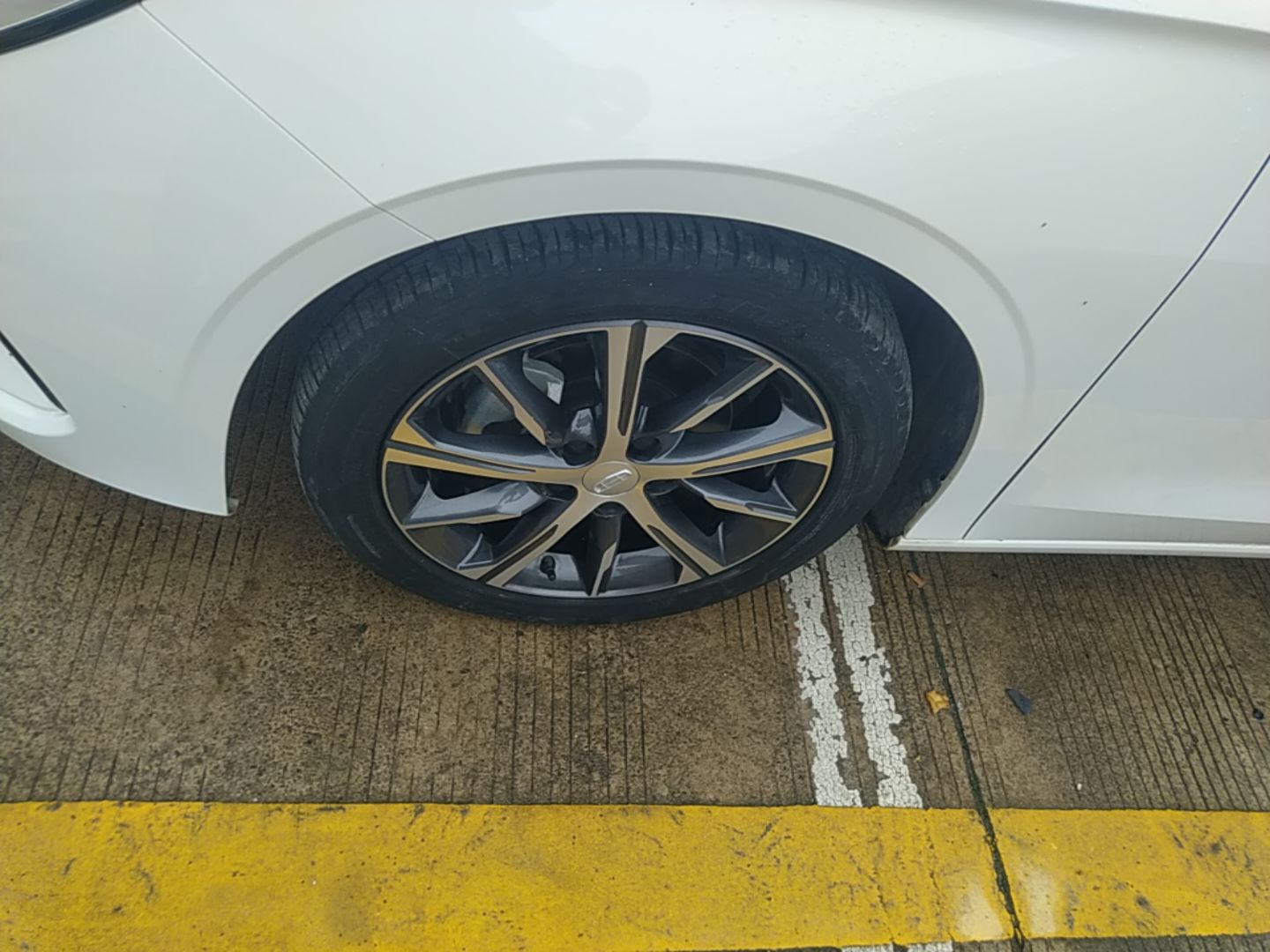 Geely Auto Emgrand 2022 4th Generation 1.5L CVT Luxury Model - Premium — снимка 10