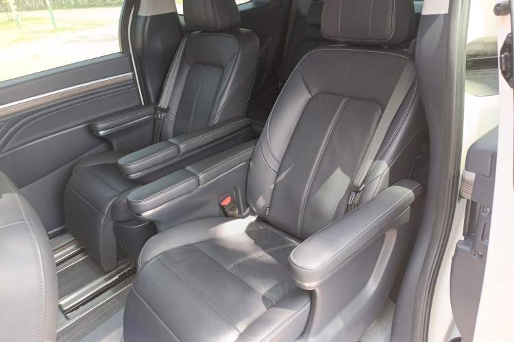 Used GAC Trumpchi M8 2021 Master Series 390T Ultimate Edition Left Rear Seat