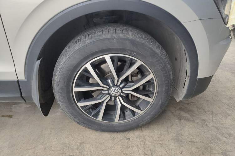 Used Volkswagen Tiguan L 2018 330TSI Automatic Two-Wheel Drive Luxury Edition