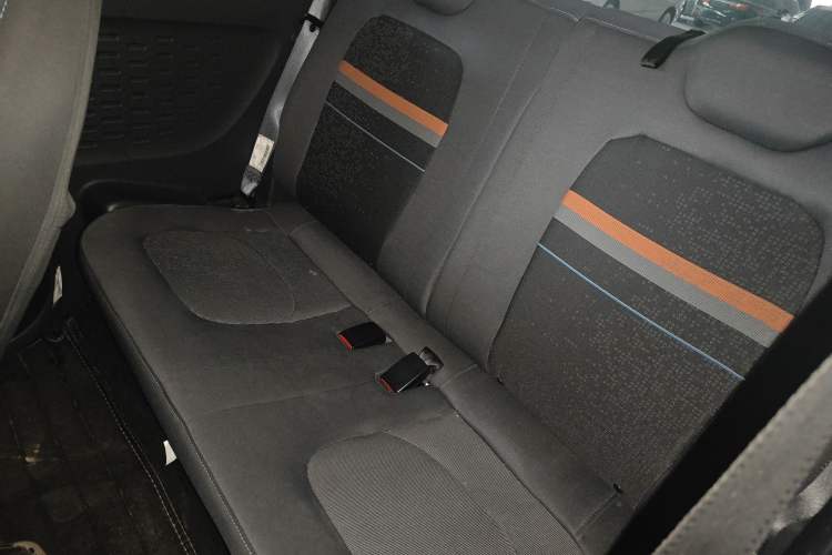 Used Wuling Hongguang MINIEV 2020 Enjoyment Model Lithium Iron Phosphate Left Rear Seat