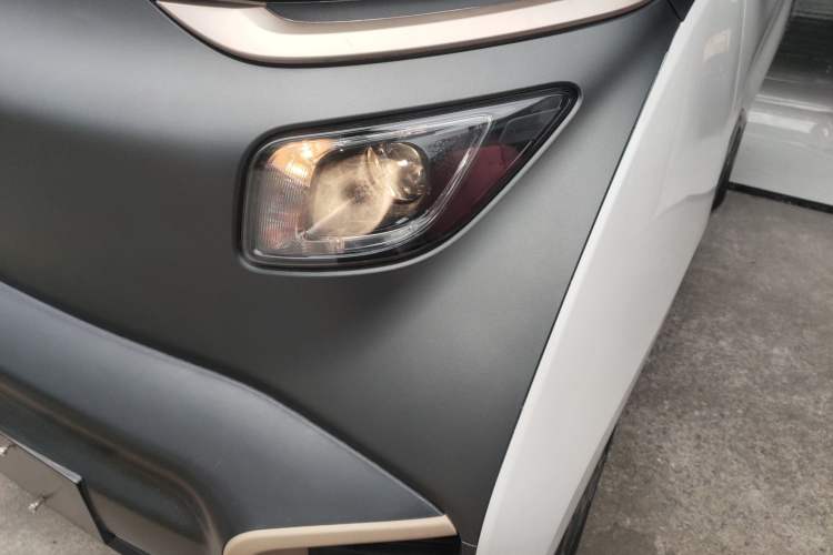 Used Baojun E200 2018 Intelligent Driving Edition Left Front Headlight