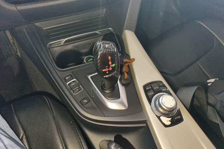 Used BMW 3 Series 2016 320Li Fashion Model
