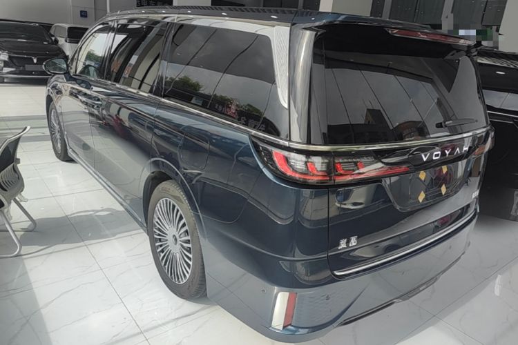 Used VOYAH Dream 2025 PHEV Four-Wheel-Drive Flagship Kunpeng Edition
