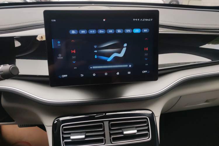 Used BYD Qin PLUS 2023 Champion Edition EV 420KM Leading Model Audio And AC Panel