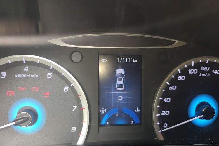 Used CHANGAN Raeton 2013 1.8T Automatic Elite Model China IV Standard
