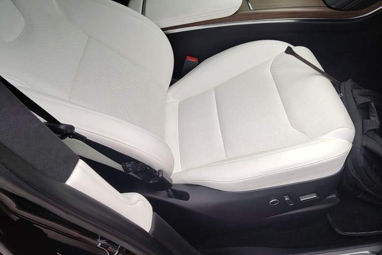 Used Tesla Model X 2023 Dual-Motor All-Wheel-Drive Version
